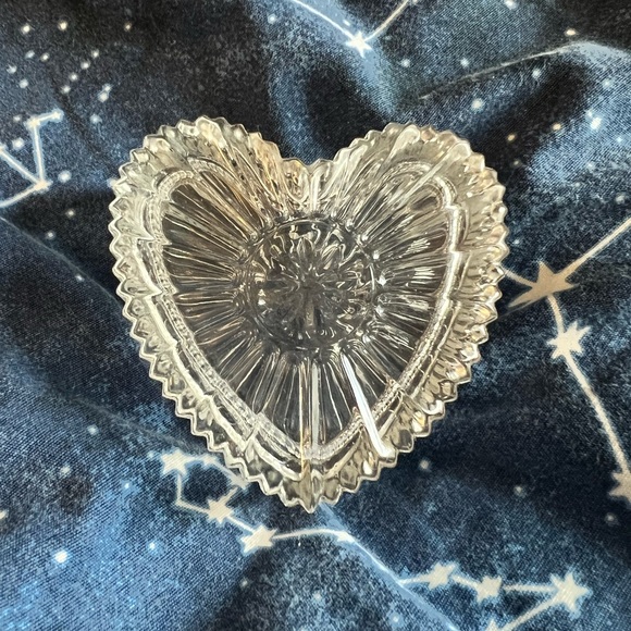 Other - 💜 Cute Heart Shaped Glass Ring / Trinket Dish w Lid